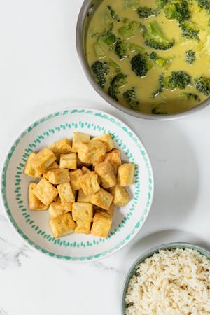 green curry tofu and vegetables