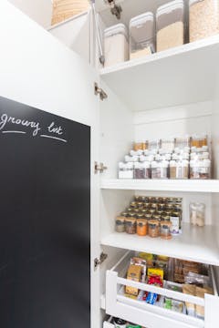 9 Absolute Best Tips To Organize A Small But Deep Pantry